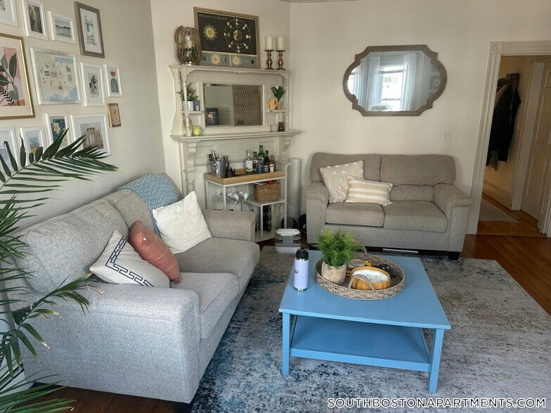 Building Photo - 143 L St