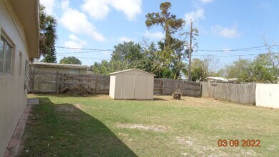 Building Photo - 5227 Tangerine Dr