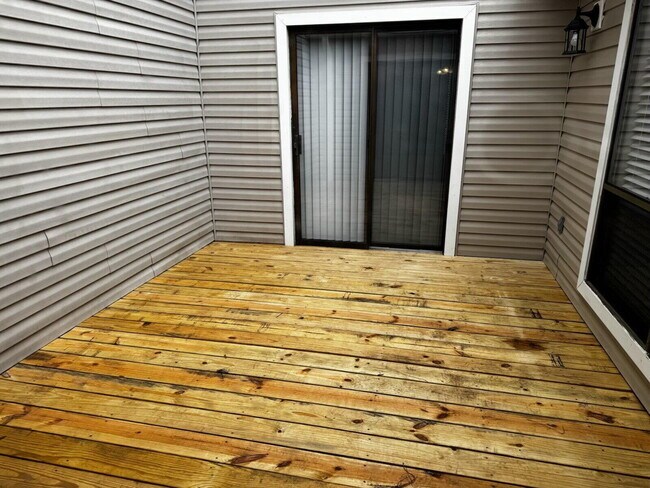 Building Photo - 926 Holbrook Cir