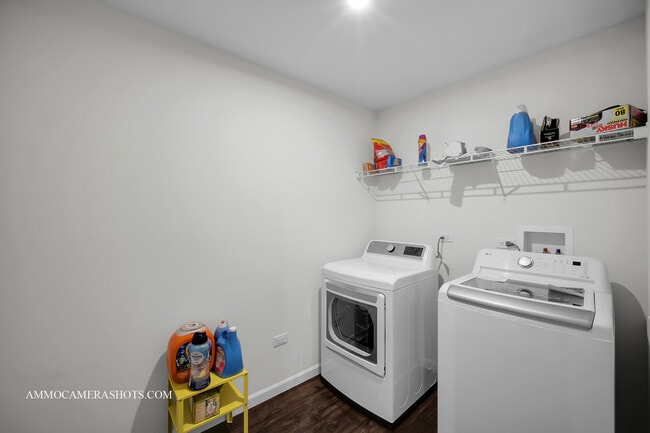 Building Photo - 1398 Kessler Dr