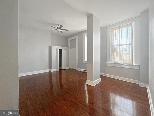 Building Photo - 1812 McCulloh St