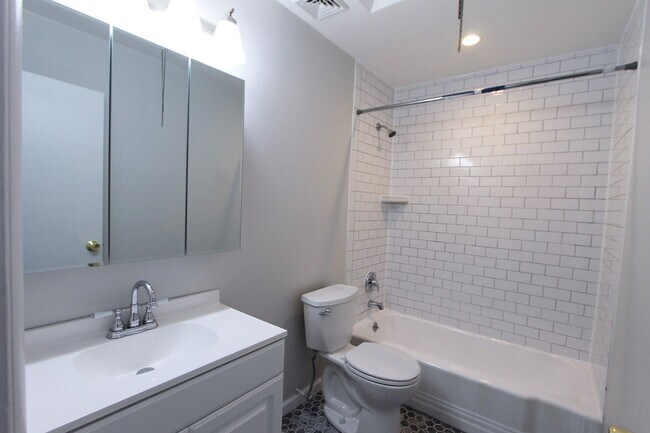 Building Photo - 8613 Gilbert St