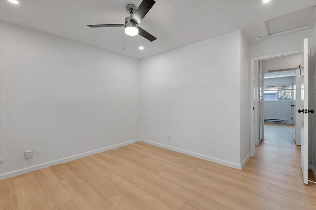Building Photo - 122 Flynn Ave