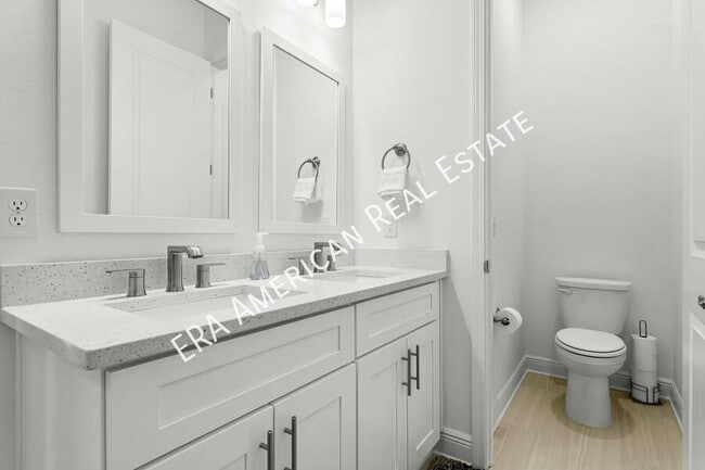 Building Photo - 22 Kara Lake Dr