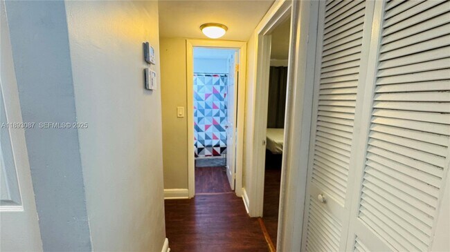 Building Photo - 7226 SW 94th Pl