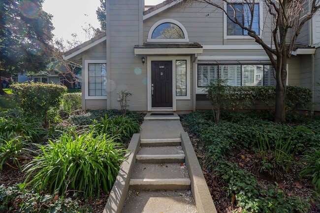 Primary Photo - FULLY RENOVATED 3 BEDROOM, 2 BATHROOM TOWN...