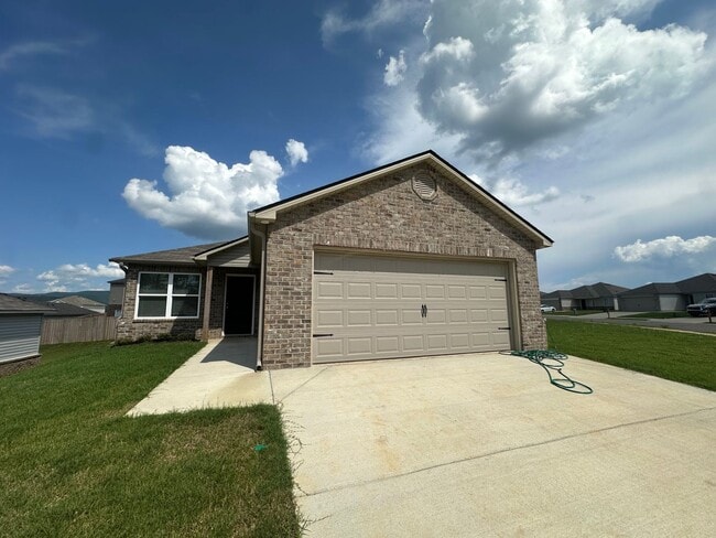 Building Photo - 71 Skyline Lp