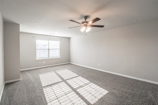 Building Photo - 2328 Greystone Dr