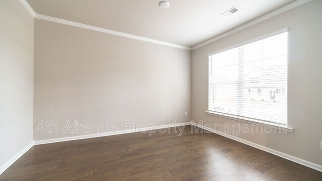 Building Photo - 209 Paxton LN