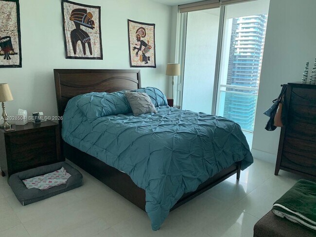 Building Photo - 951 Brickell Ave