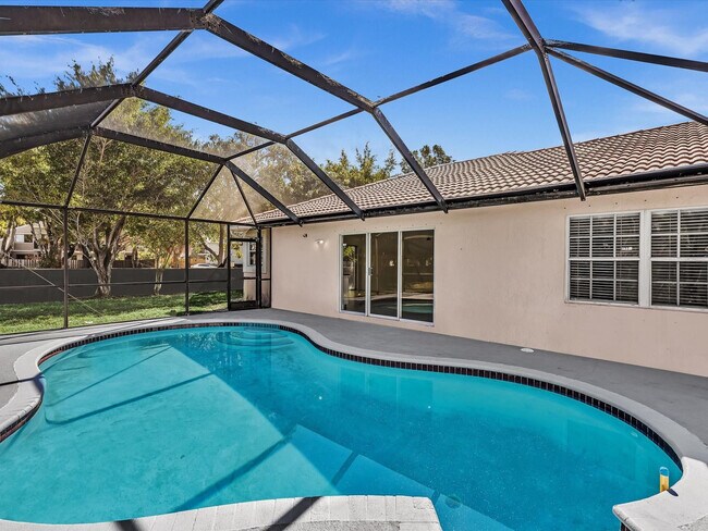 Building Photo - 13400 NW 5th Ct