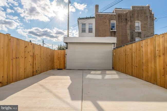 Building Photo - 4830 8th St NW