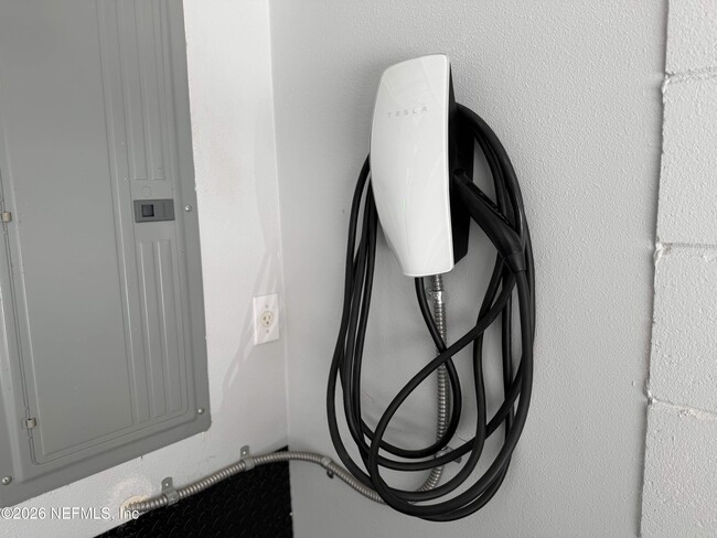 Building Photo - 3411 Glenn Hollow Ct