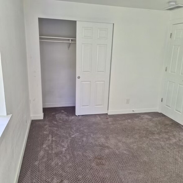 Building Photo - 2112 164th Ave NE