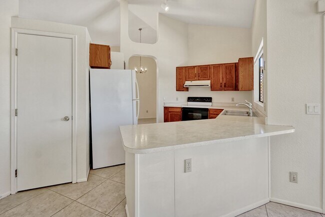 Building Photo - Pending/ Rented - Serene 3-bed 2-bath