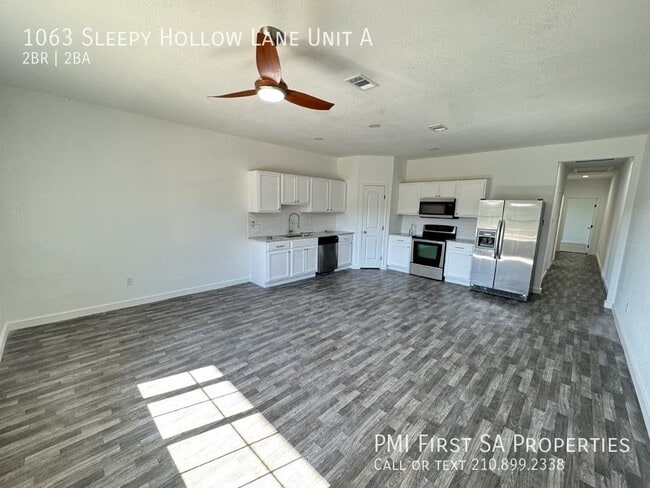 Building Photo - Brand new duplex unit available to move in...