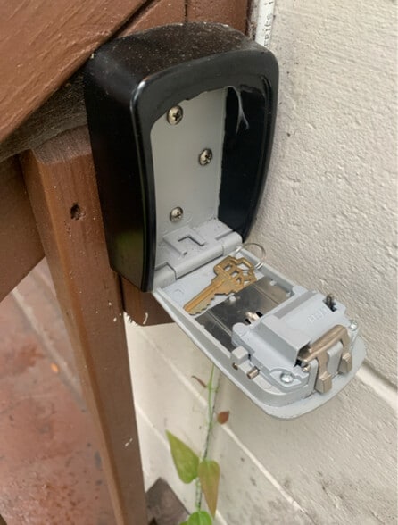 Building Photo - 4586 Park St