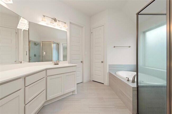 Building Photo - 4323 Croft Creek Dr