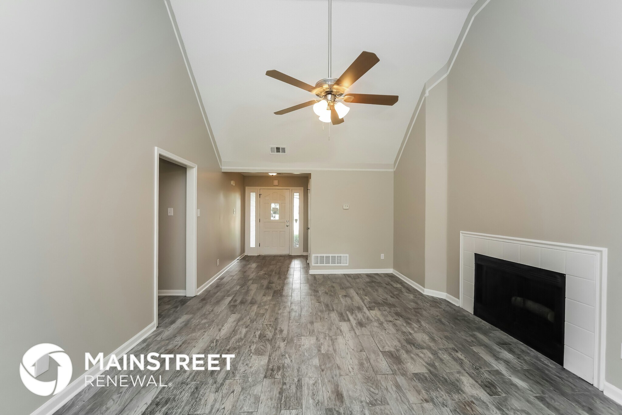 Building Photo - 6580 Silver Oak Cove