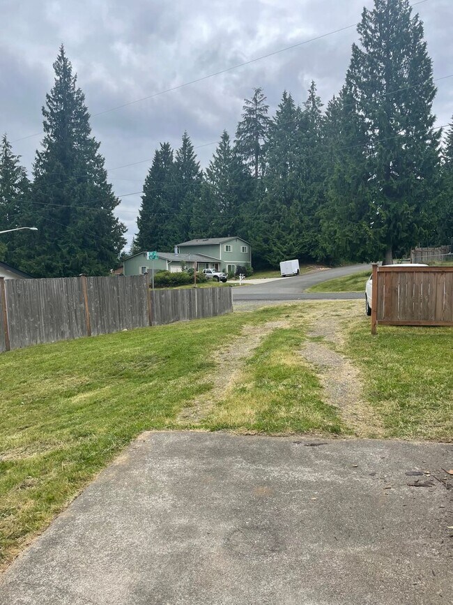 Building Photo - 2 BEDROOM 1 BATH MOBILE HOME FOR RENT