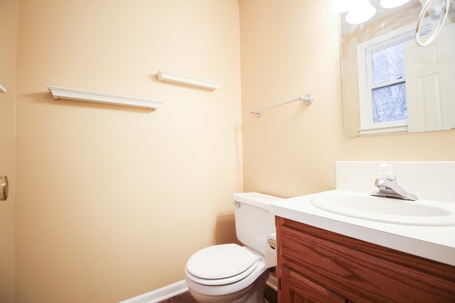 Building Photo - 306 Orchard Cir