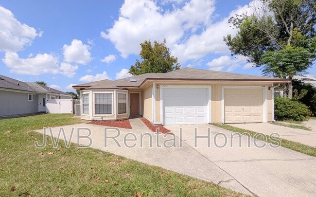 Building Photo - 2390 Ironstone Dr E