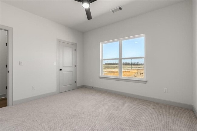 Building Photo - 1050 Whistler St