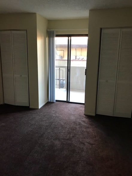 Bedroom - 430 N Chester Ave