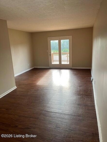 Building Photo - 1705 Cliff Ridge Ct