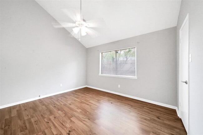 Building Photo - 2239 Kinbrook Dr