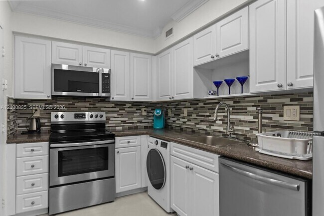 Building Photo - 2501 S Ocean Dr