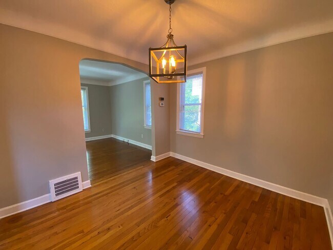Building Photo - 5248 Haverford Dr