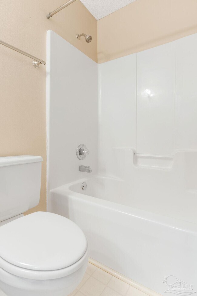 Building Photo - 139 Wildflower Ln