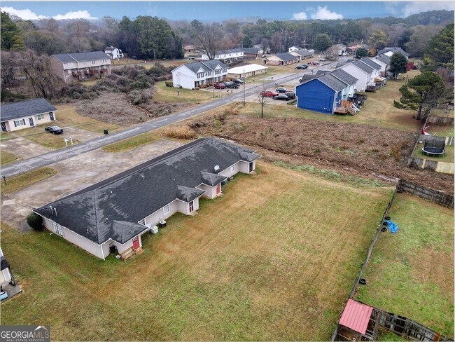 Building Photo - 124 Evergreen Trail SE