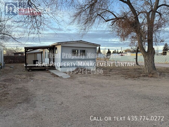 Primary Photo - Cute 2 Bedroom, 1 Bathroom Trailer Home.