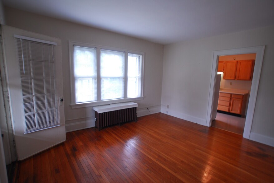Living room 1 - 3102 Troy Ave