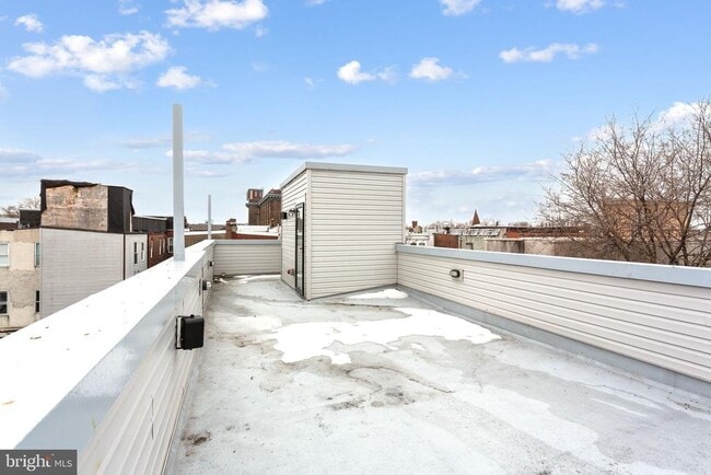 Building Photo - 1640 Edgley St