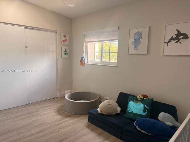 Building Photo - 6864 NW 166th Terrace