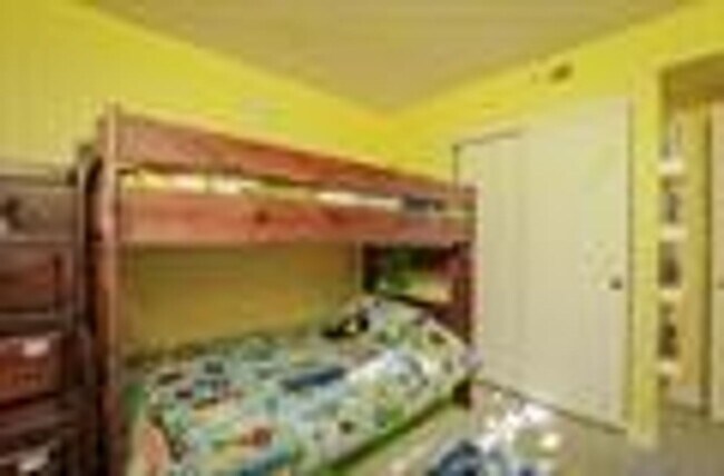 Building Photo - Terrific updated 2Br/2Ba condo in Bernardo Heights - Lomas Bernardo Complex