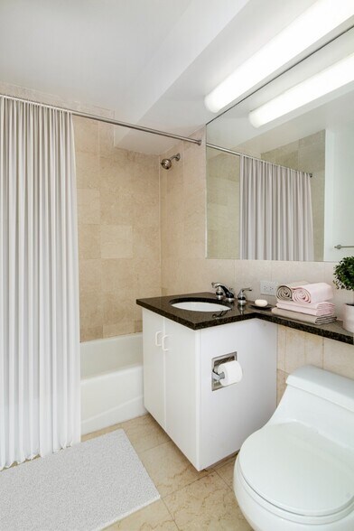 Building Photo - 227 Mulberry St