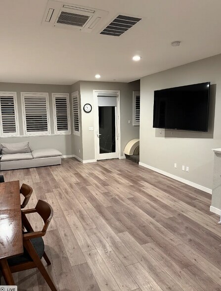 Building Photo - 5513 Gracen Wy