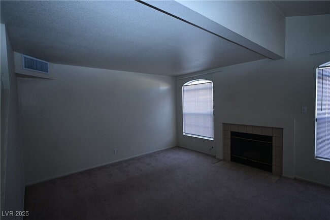 Building Photo - 8465 Blue Island Ave