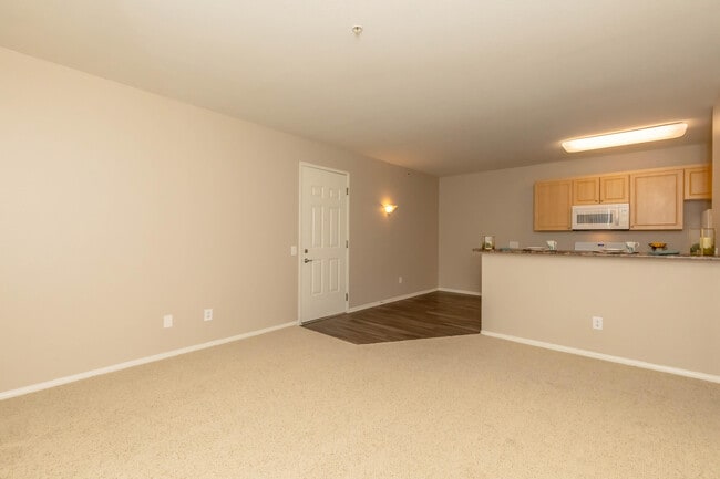 Building Photo - Laurel Vista Apartment Homes