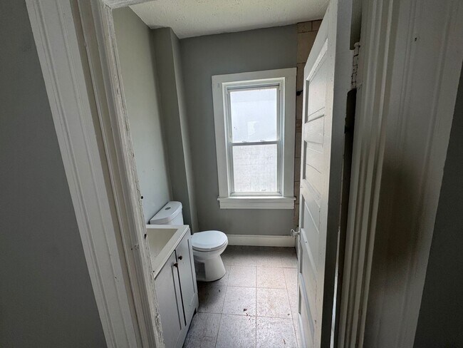 Building Photo - 3134 W 88th St