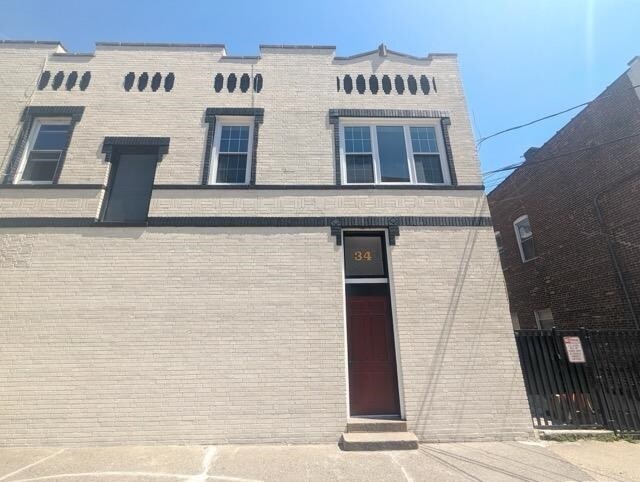 Building Photo - 368 Palisade Ave