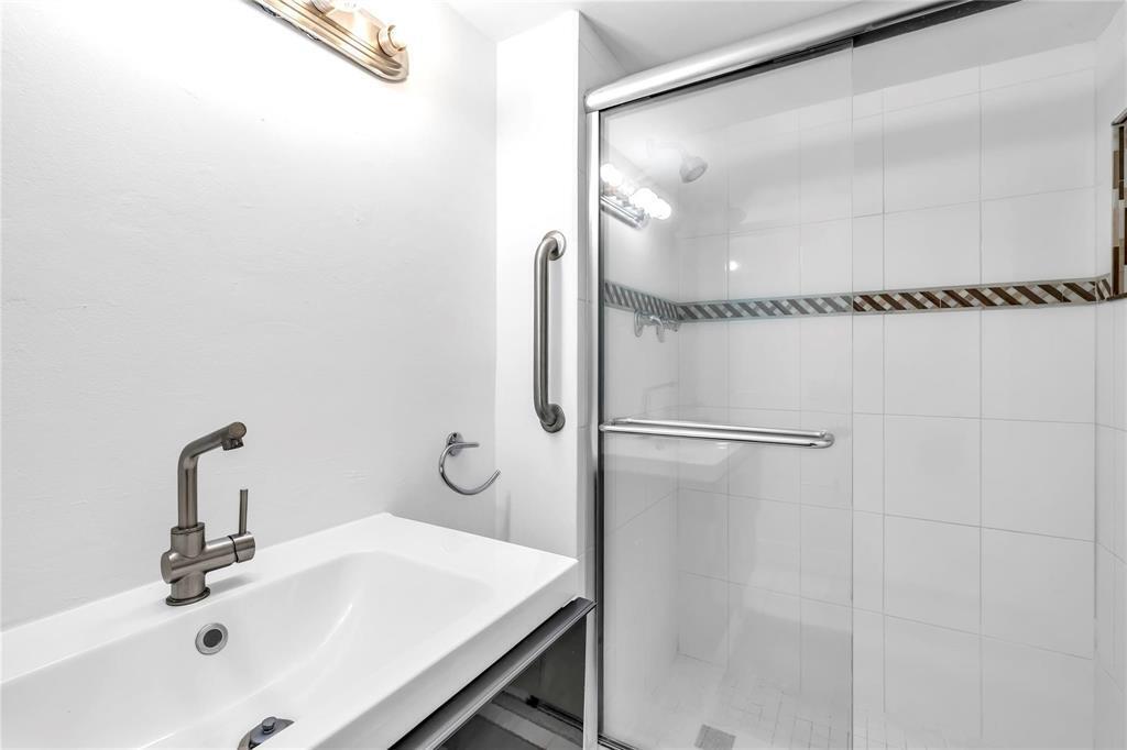 Building Photo - 2750 NE 183rd St