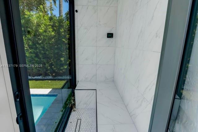 Building Photo - 1543 Bird Rd