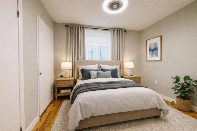 Building Photo - 11 W 44th St