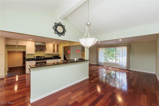 Building Photo - 25111 S Woodland Rd