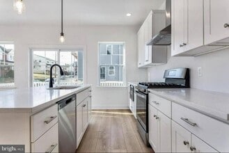 Building Photo - 434 Hurst St